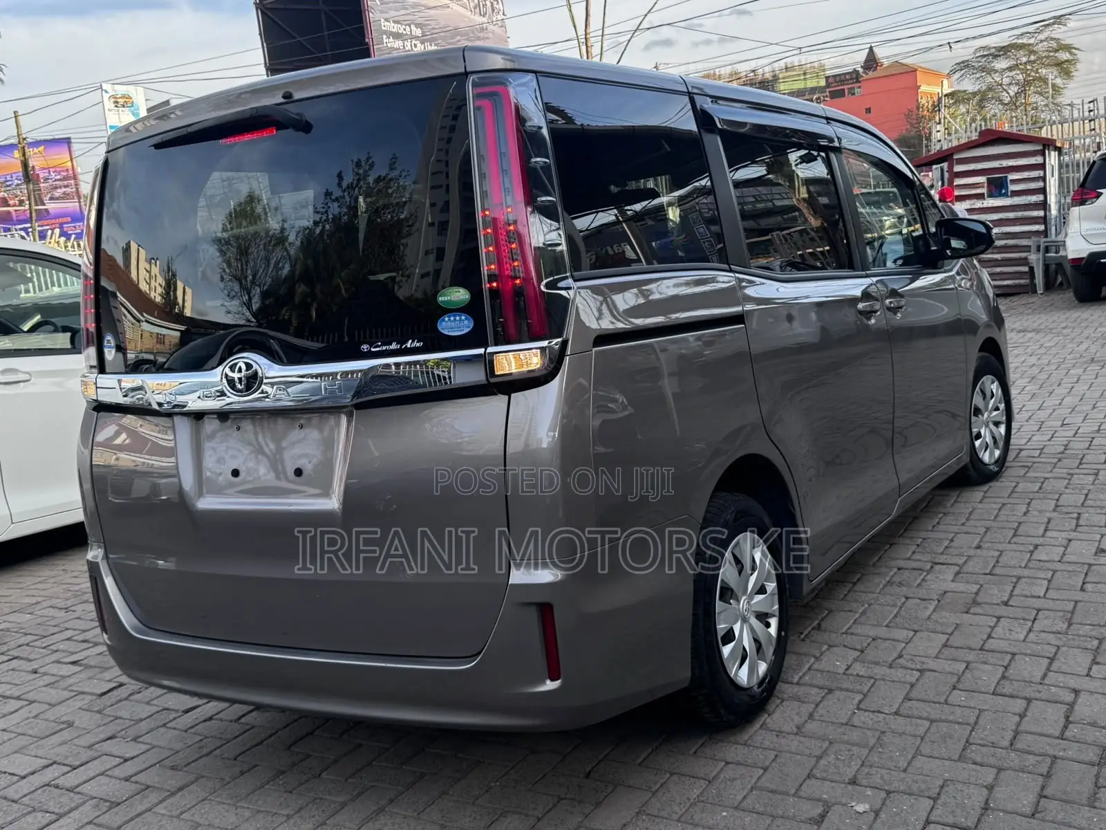 Toyota Noah 2.0 FWD (8 Seater) 2019 Gray