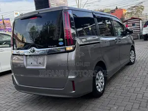 Toyota Noah 2.0 FWD (8 Seater) 2019 Gray