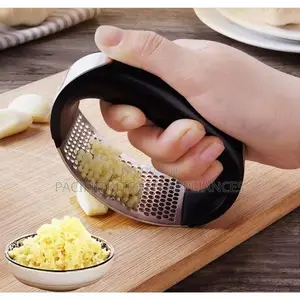 Stainless Steel Rocker Ring-Shaped Garlic Press