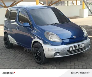 Toyota Fun Cargo 2003 Blue