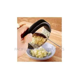 Stainless Steel Rocker Ring-Shaped Garlic Press
