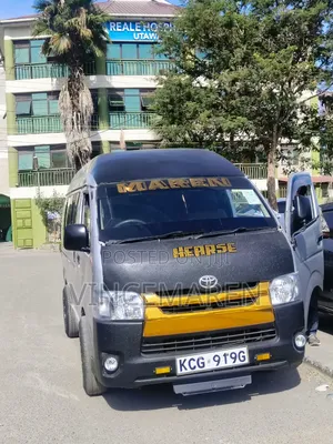 Toyota HiAce 2008 Silver