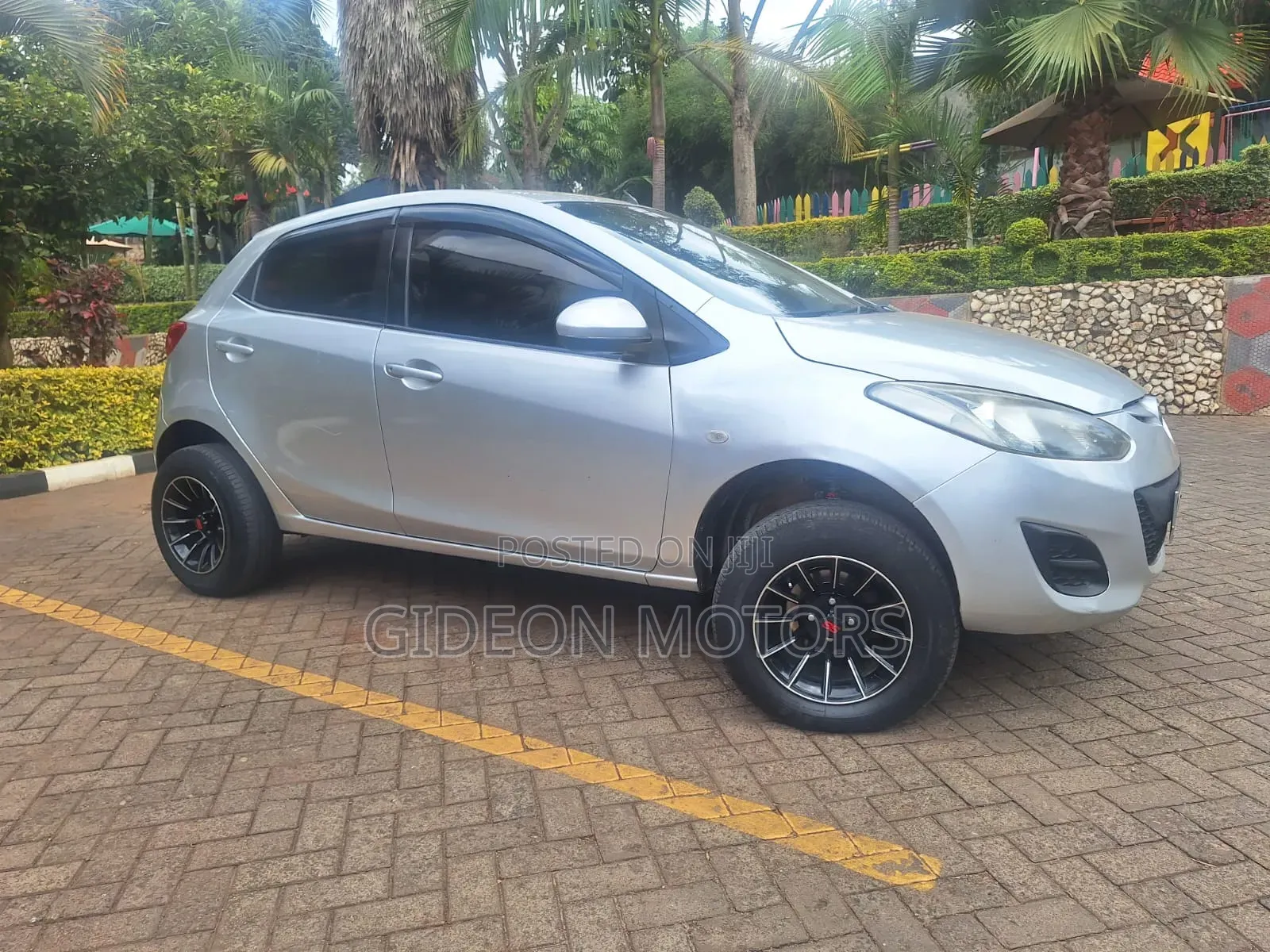 Mazda Demio 2012 Silver