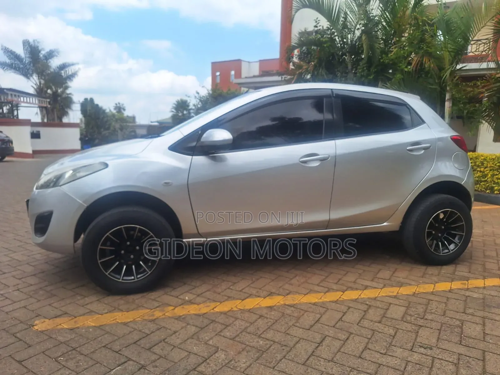 Mazda Demio 2012 Silver