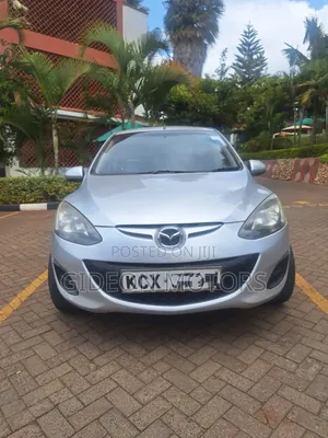 Mazda Demio 2012 Silver