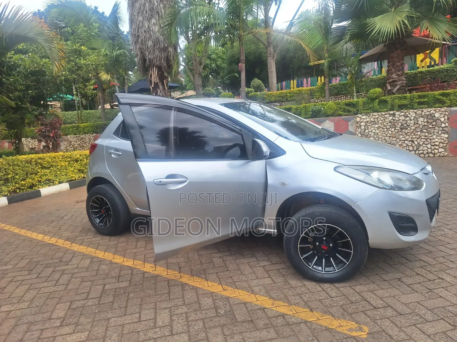 Mazda Demio 2012 Silver