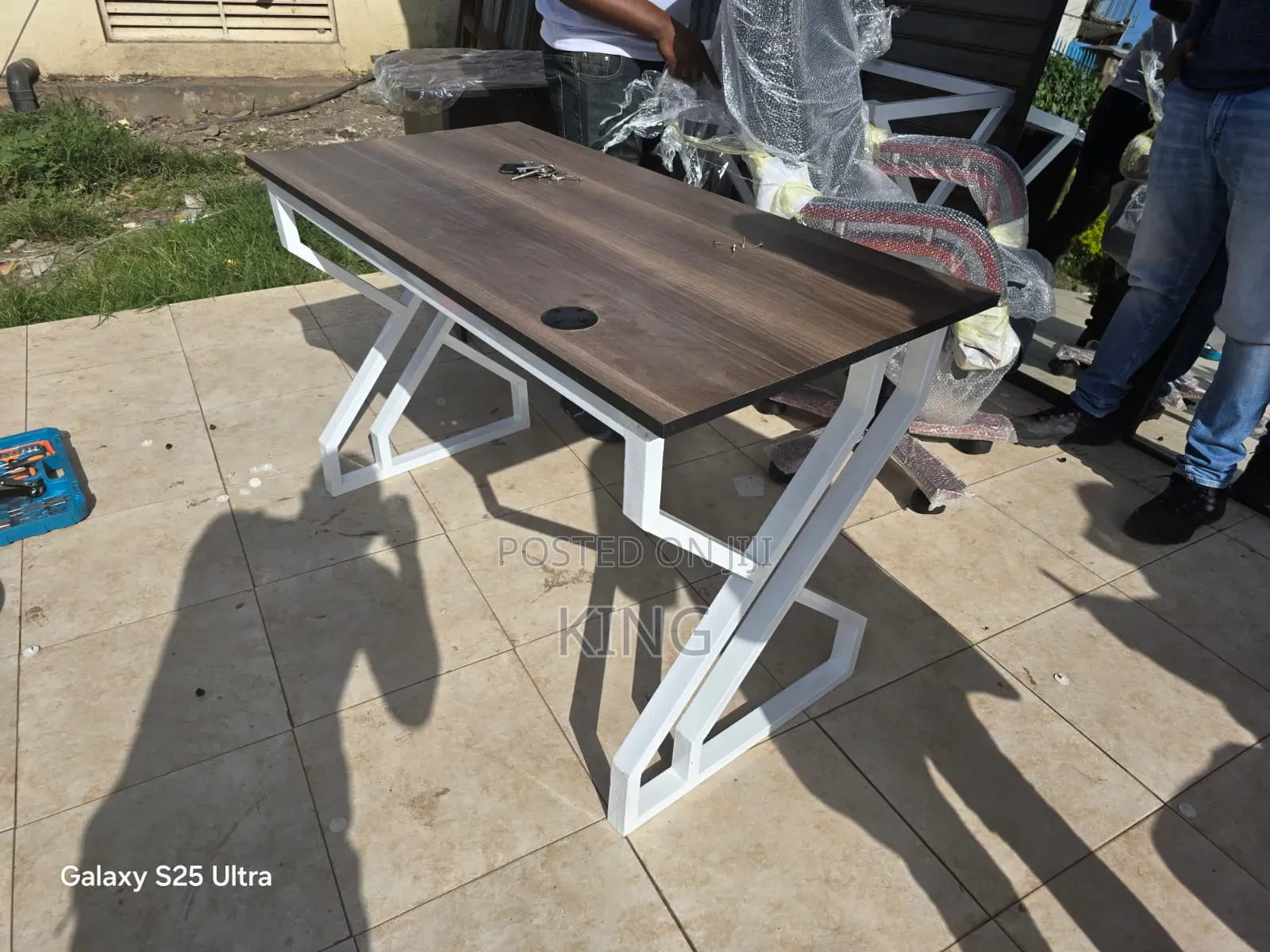 Metallic Frame Office Desk 1.2
