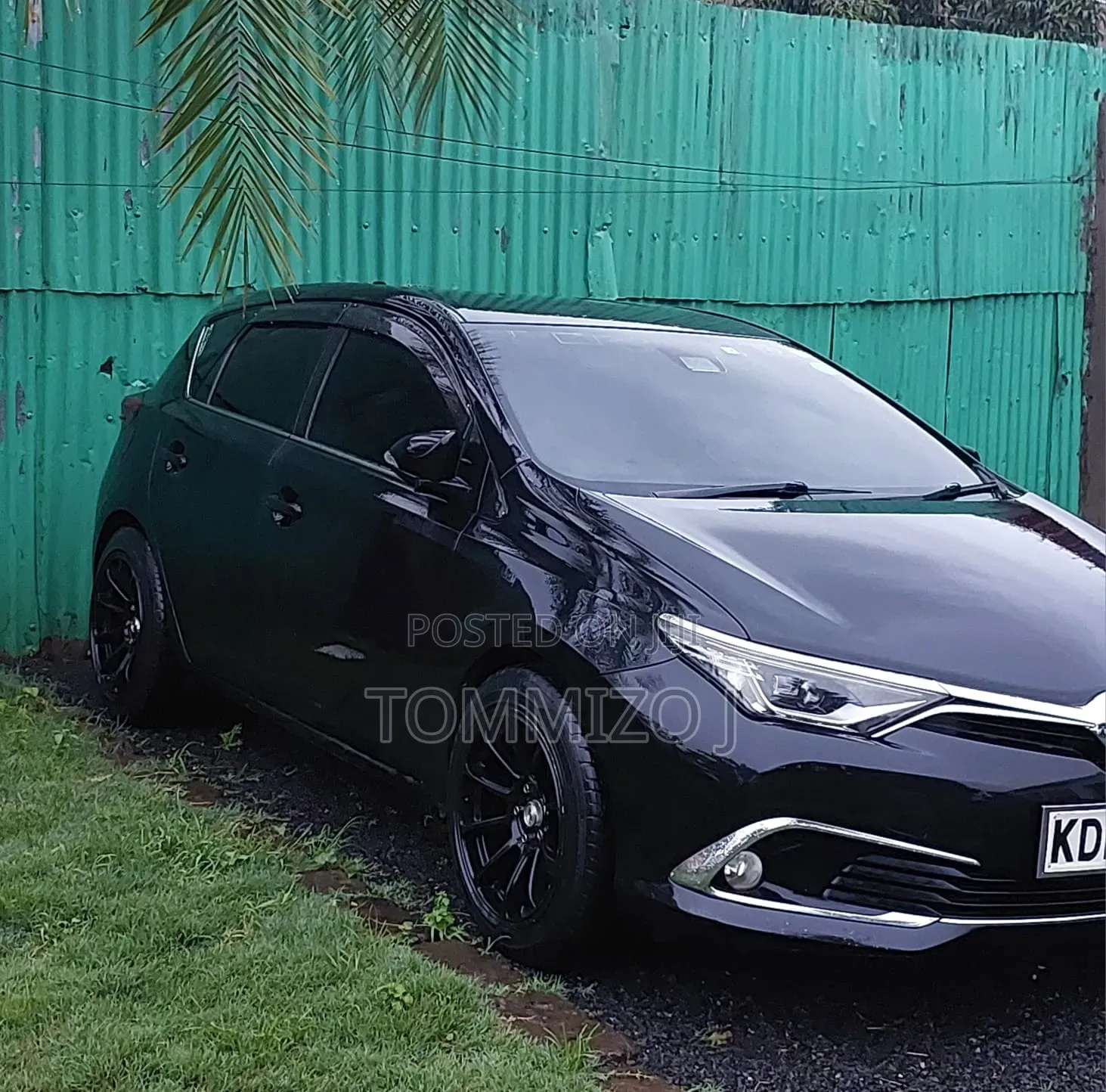 Toyota Auris 2016 Black