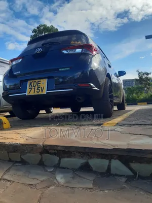 Toyota Auris 2016 Black