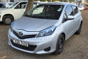 Toyota Vitz 2013 Gray