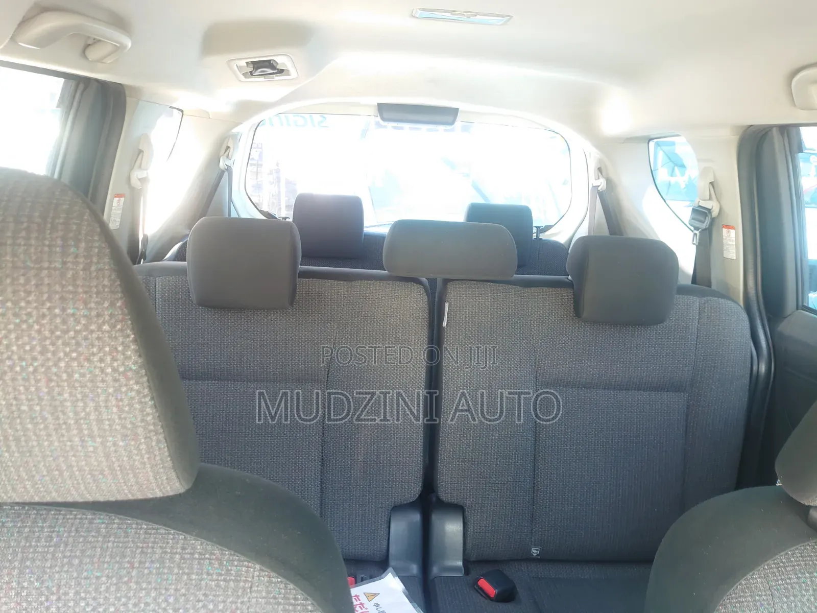 Toyota Sienta 2019 White