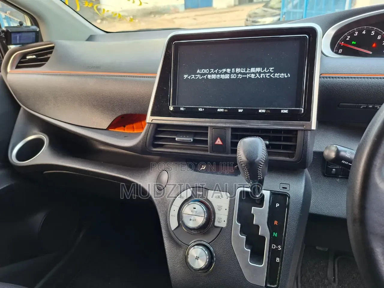 Toyota Sienta 2019 White