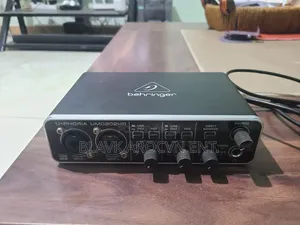 Behringer U-Phoria Umc202hd
