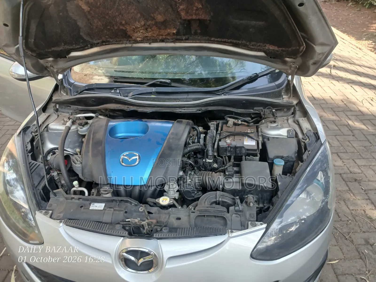 Mazda Demio 2012 Silver