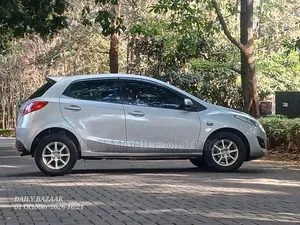 Mazda Demio 2012 Silver