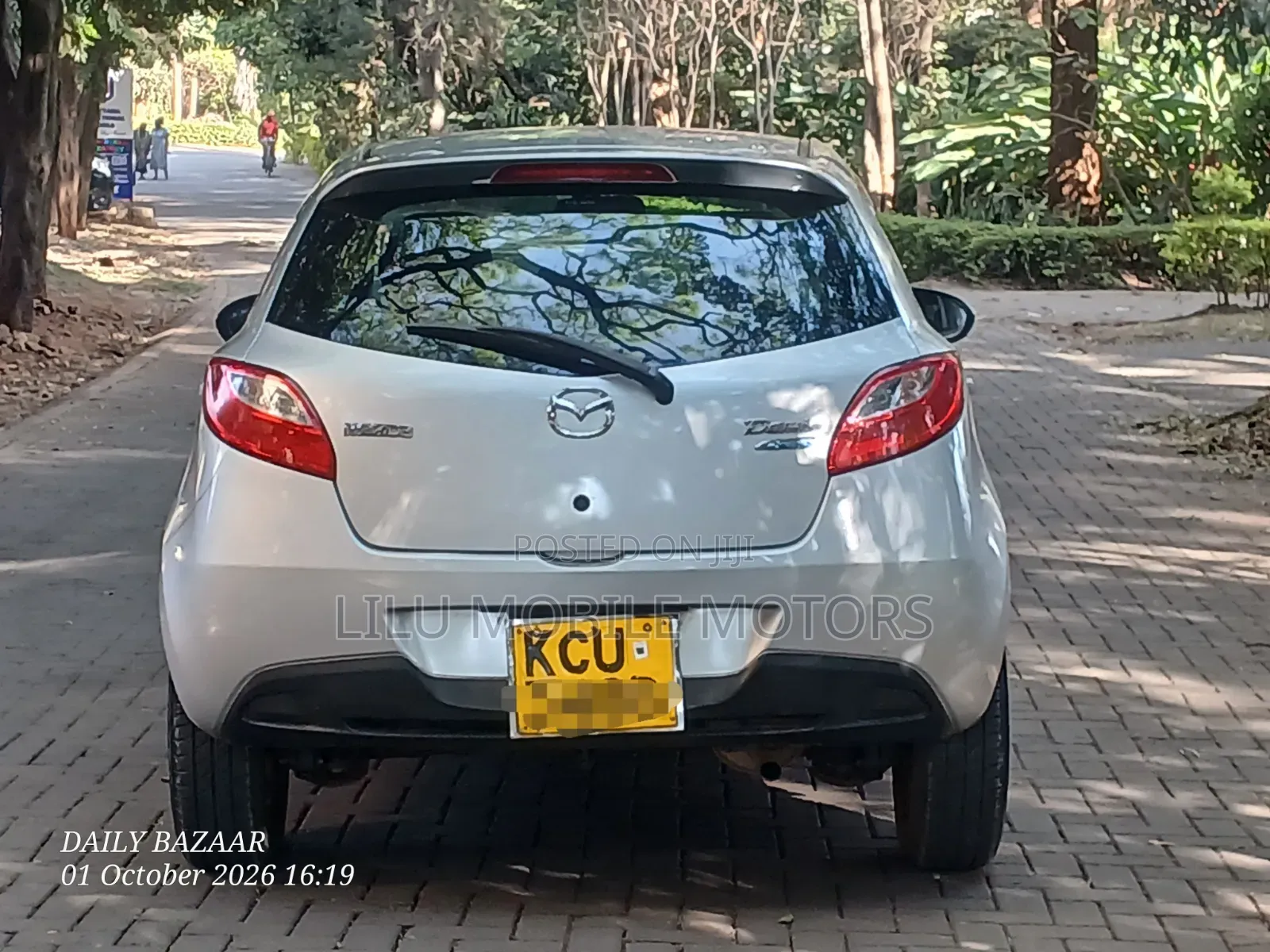 Mazda Demio 2012 Silver