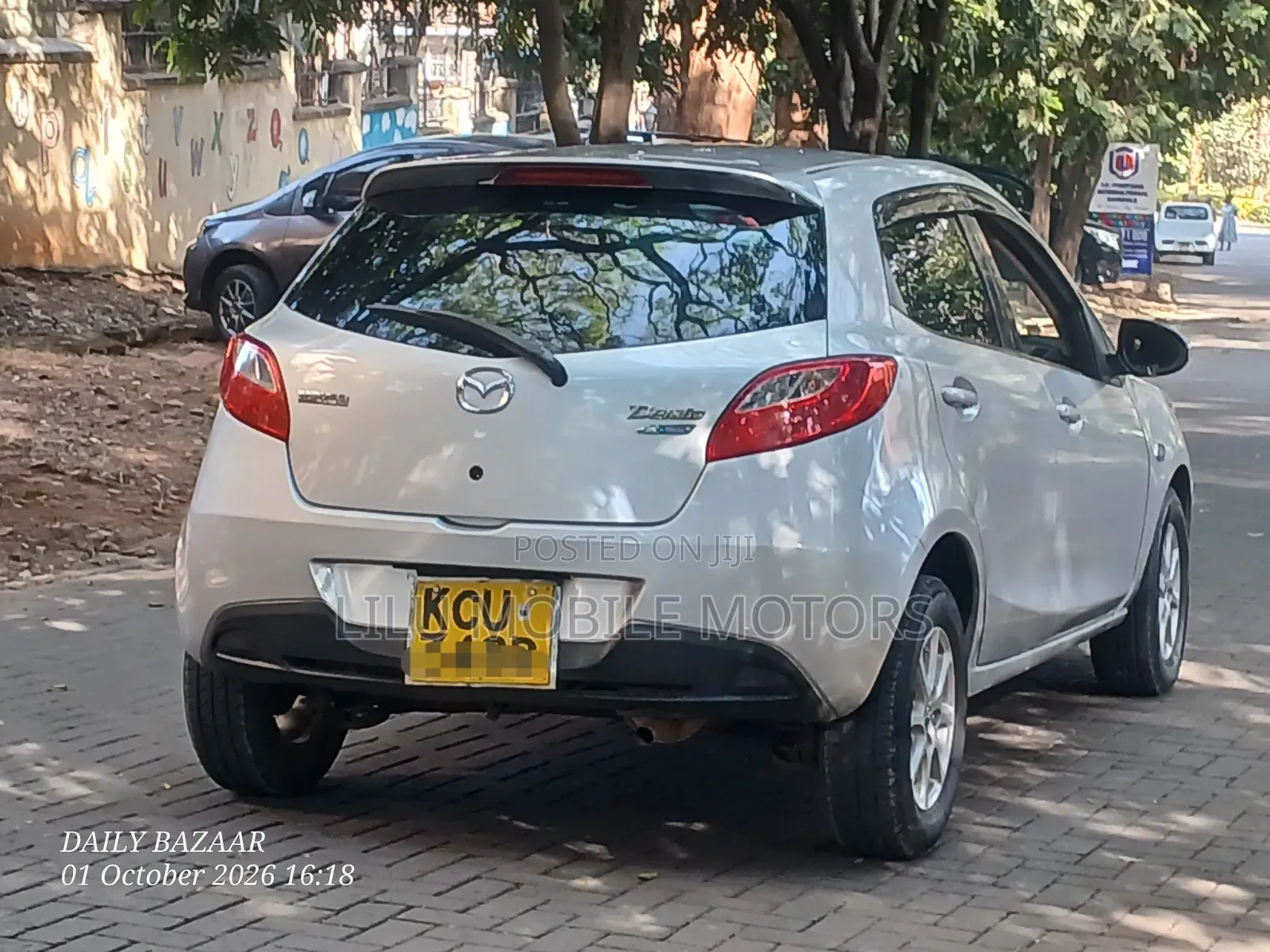 Mazda Demio 2012 Silver