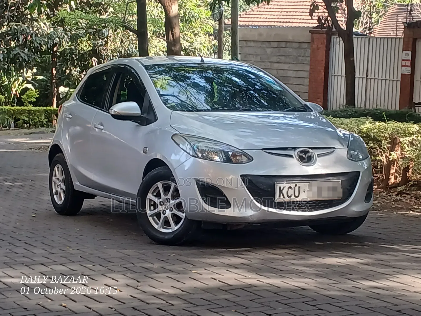 Mazda Demio 2012 Silver