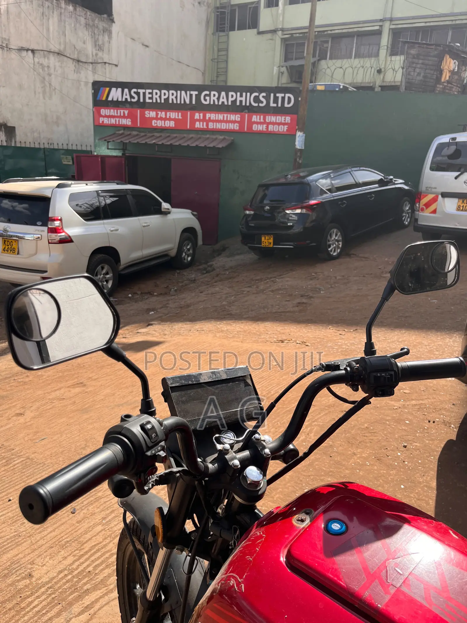 Spark Ride M8 2025 Red