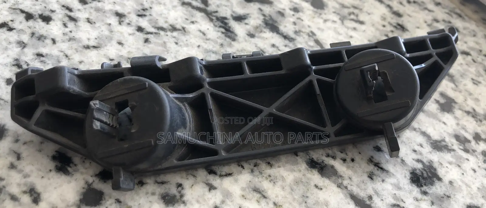 Front Bumper Slide Nissan Note E12 (Right)