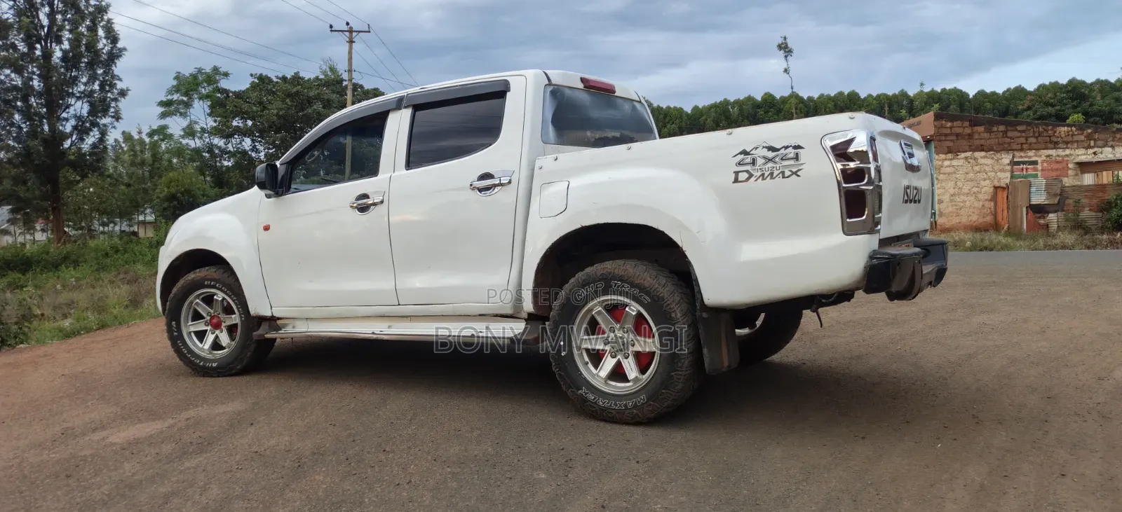 Isuzu D-MAX 2014 White
