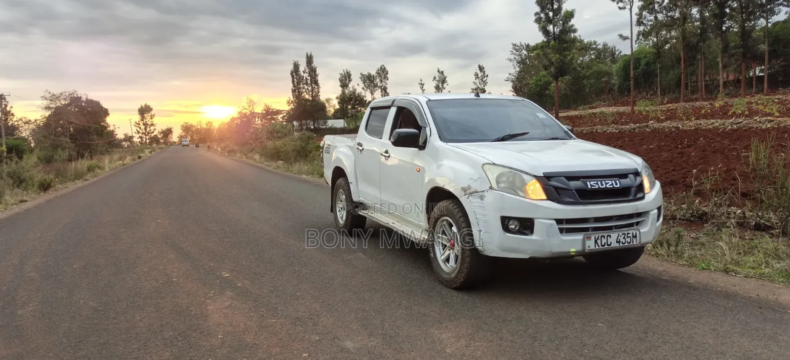 Isuzu D-MAX 2014 White