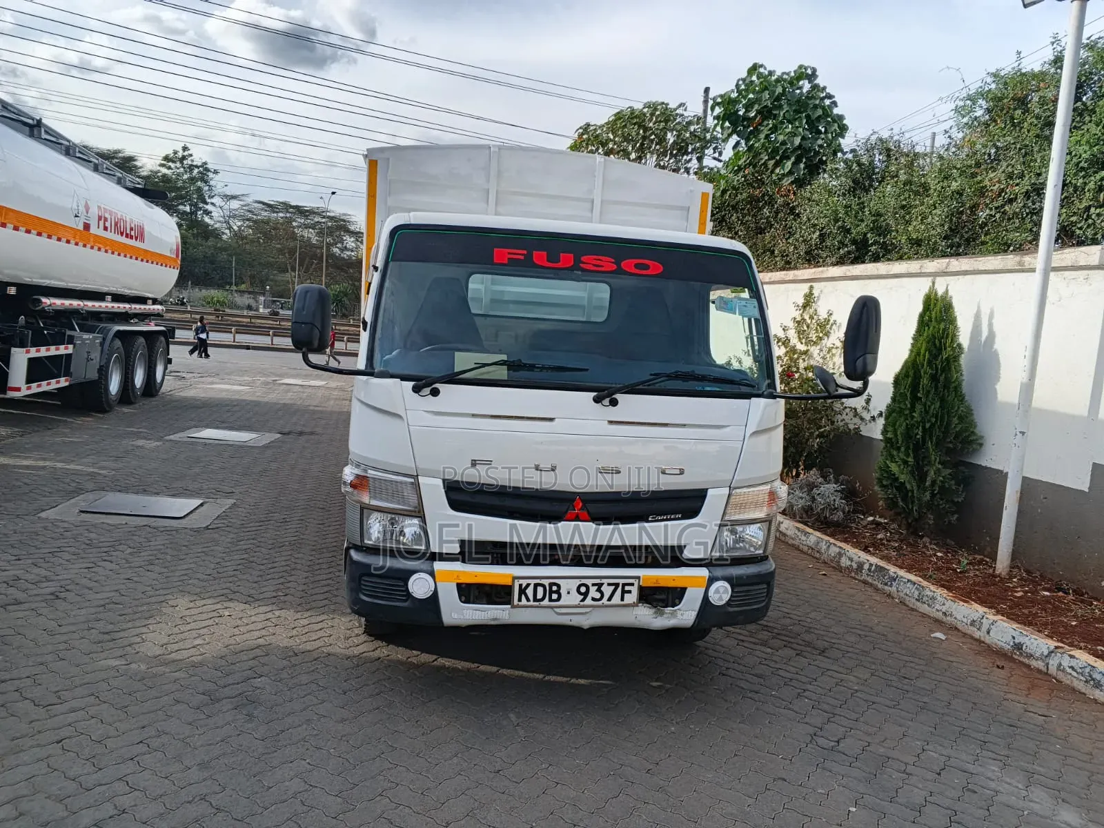 Mitsubishi Fuso Canter 2014 White