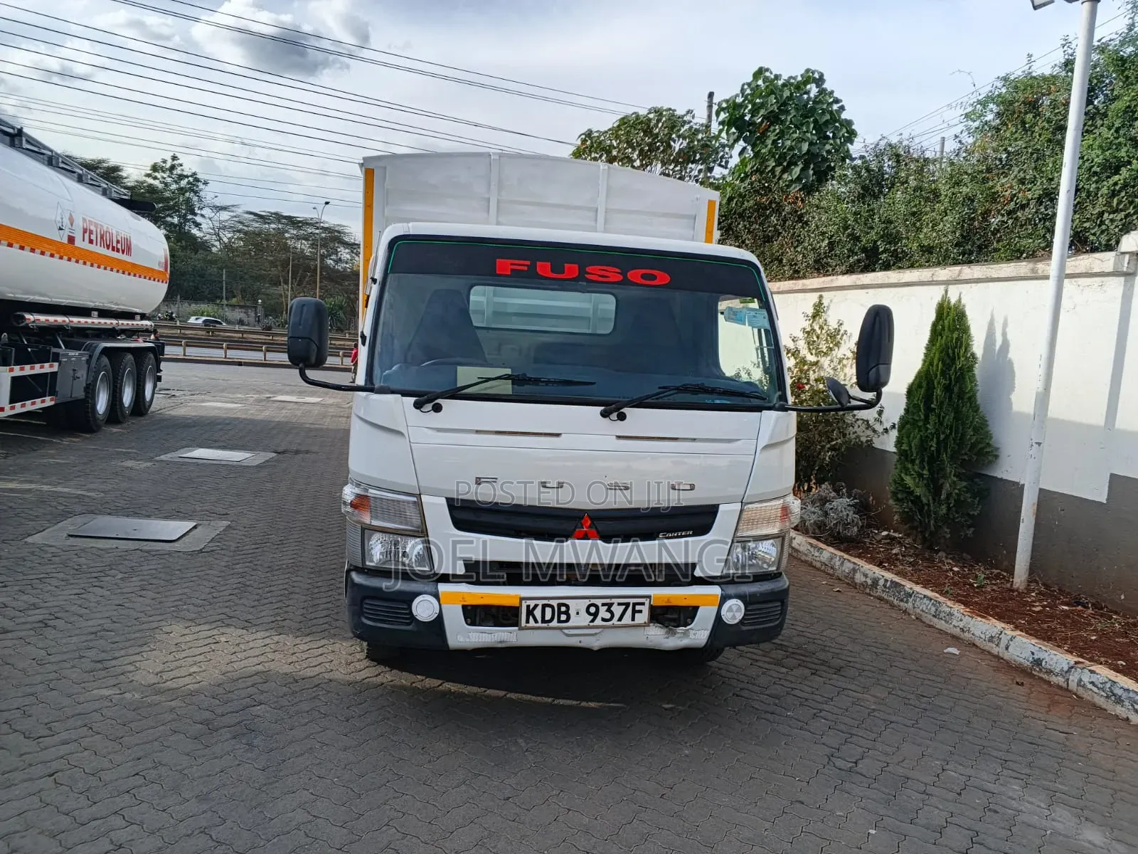 Mitsubishi Fuso Canter 2014 White
