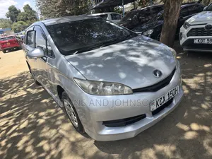 Toyota Wish 2012 Silver