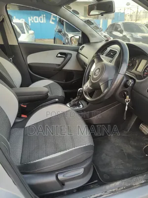 Volkswagen Polo 2012 Silver