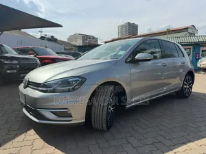 Volkswagen Golf 2019 Silver