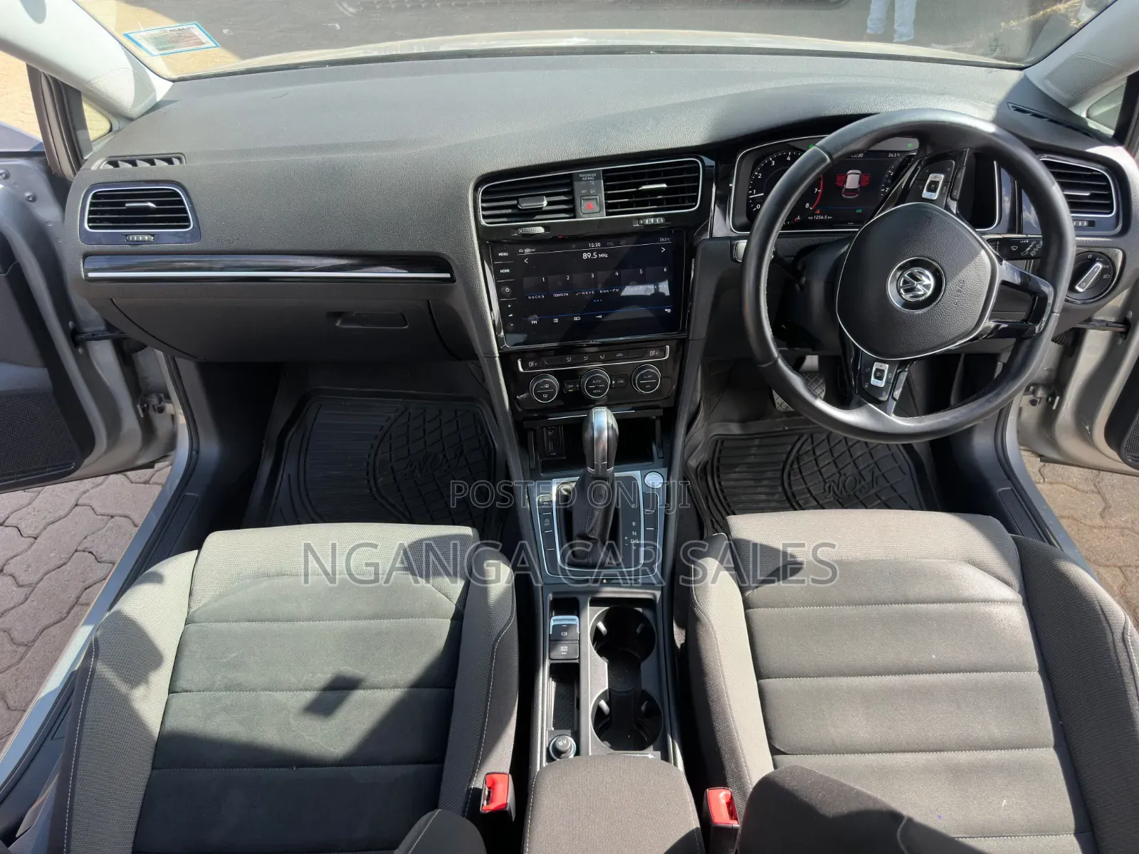 Volkswagen Golf 2019 Silver