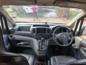 Nissan NV200 2011 White