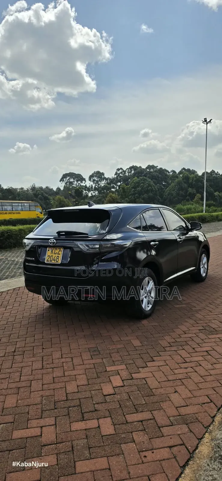 Toyota Harrier 2014
