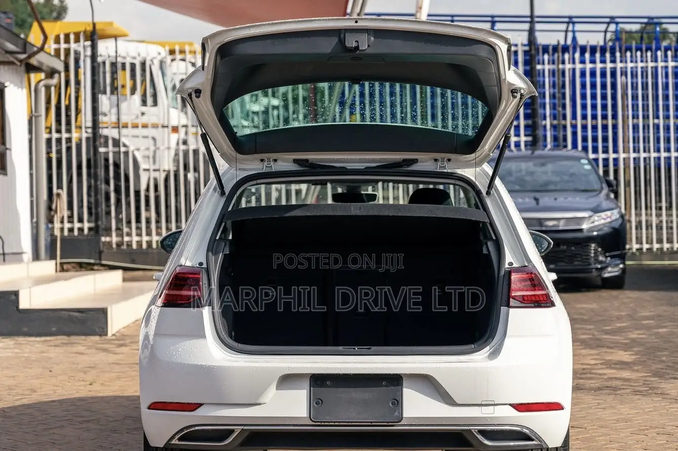 Volkswagen Golf 2019 White