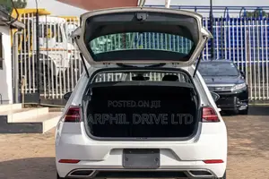 Volkswagen Golf 2019 White