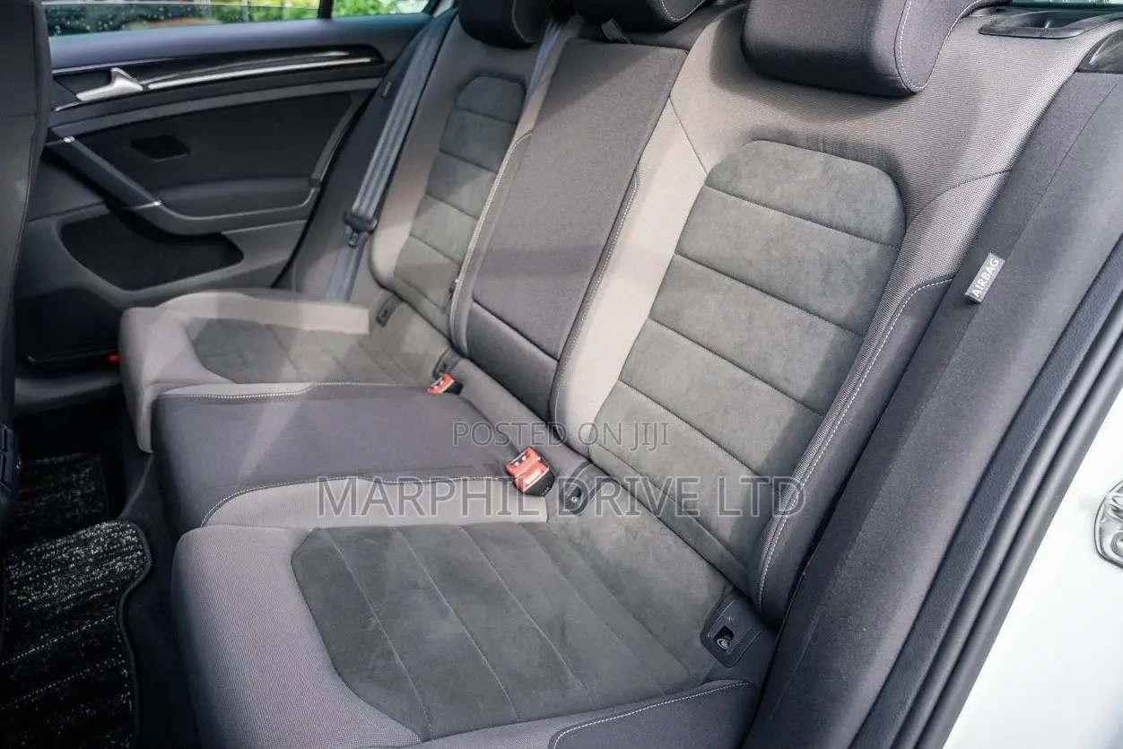 Volkswagen Golf 2019 White