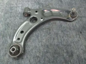 Toyota Passo Sette Rear Arms.