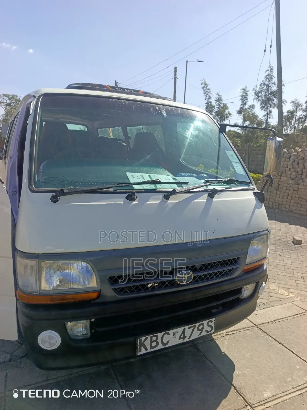 Toyota HiAce 2000 White