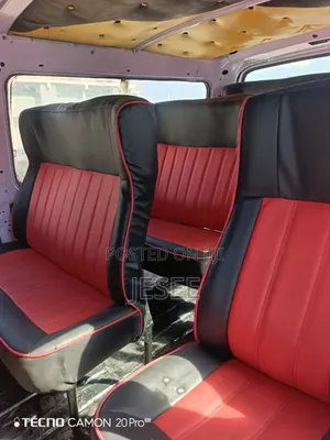 Toyota HiAce 2000 White
