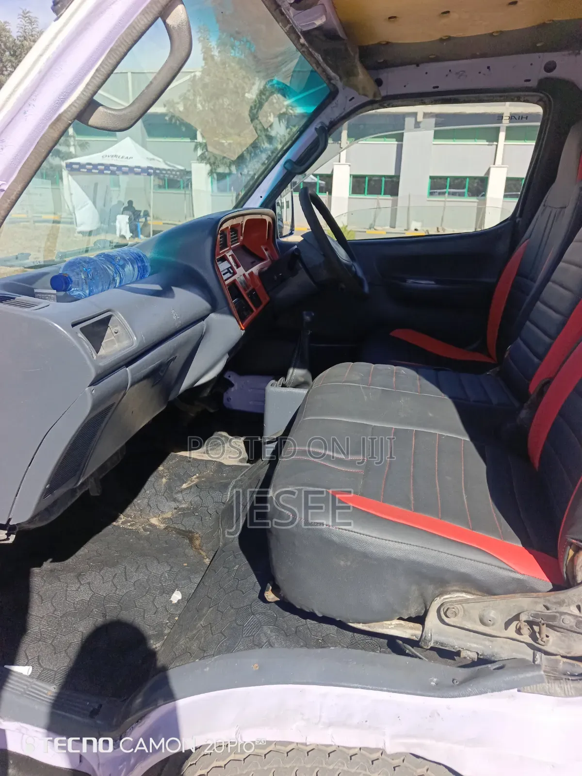 Toyota HiAce 2000 White