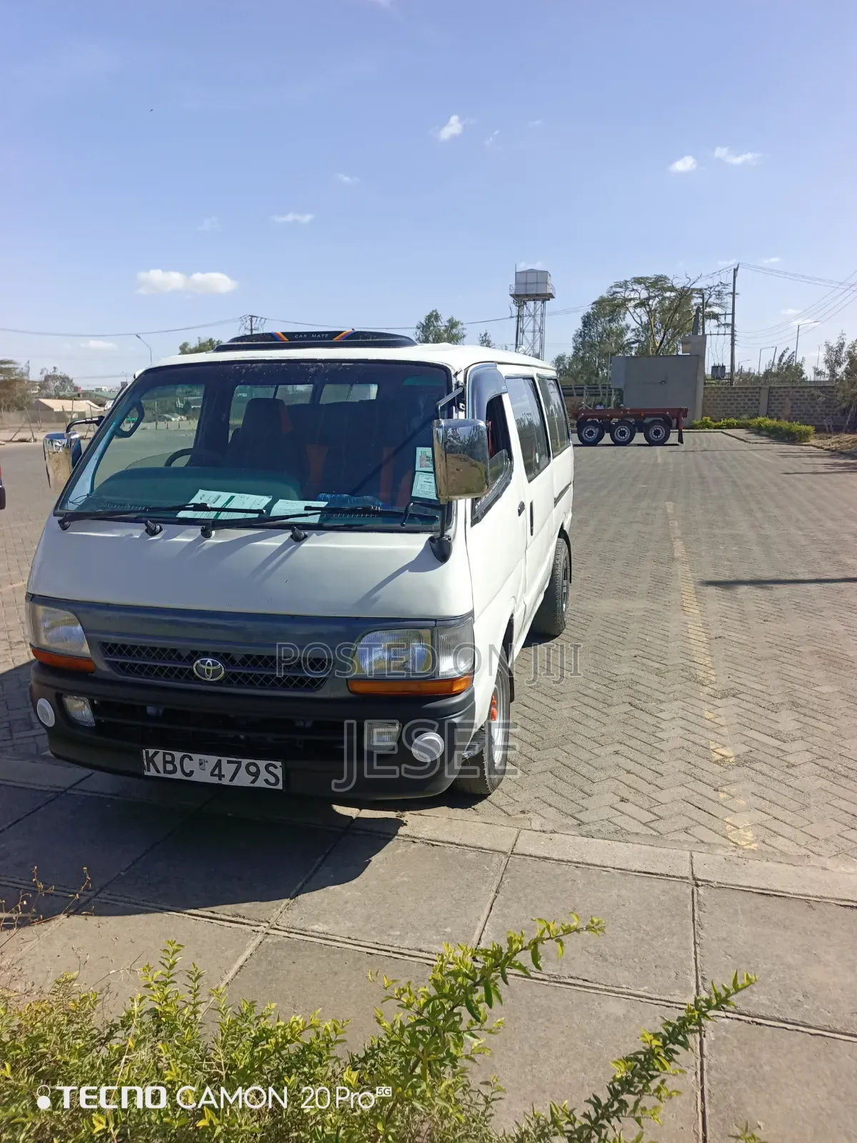 Toyota HiAce 2000 White