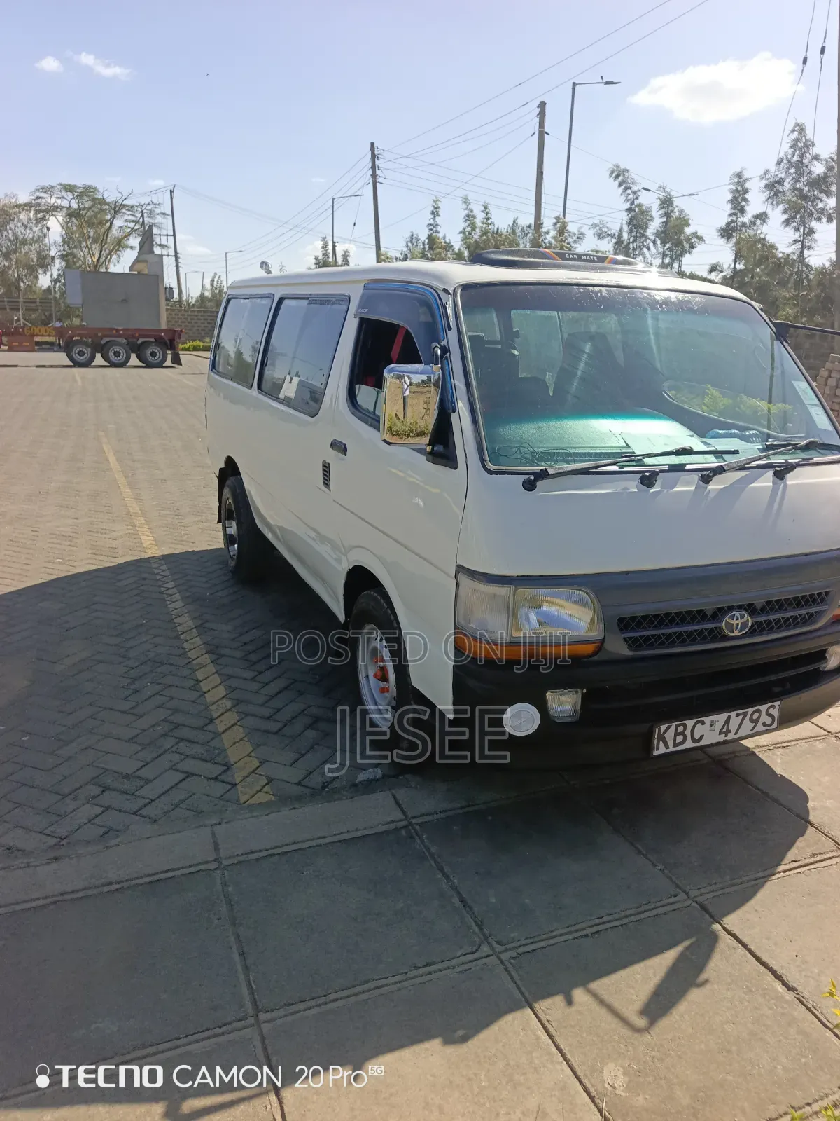 Toyota HiAce 2000 White
