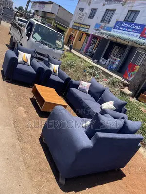 A Classic Seven Seater Bolo v Sofa