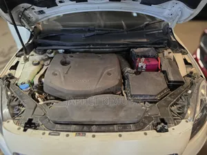 Volvo V40 2017 White