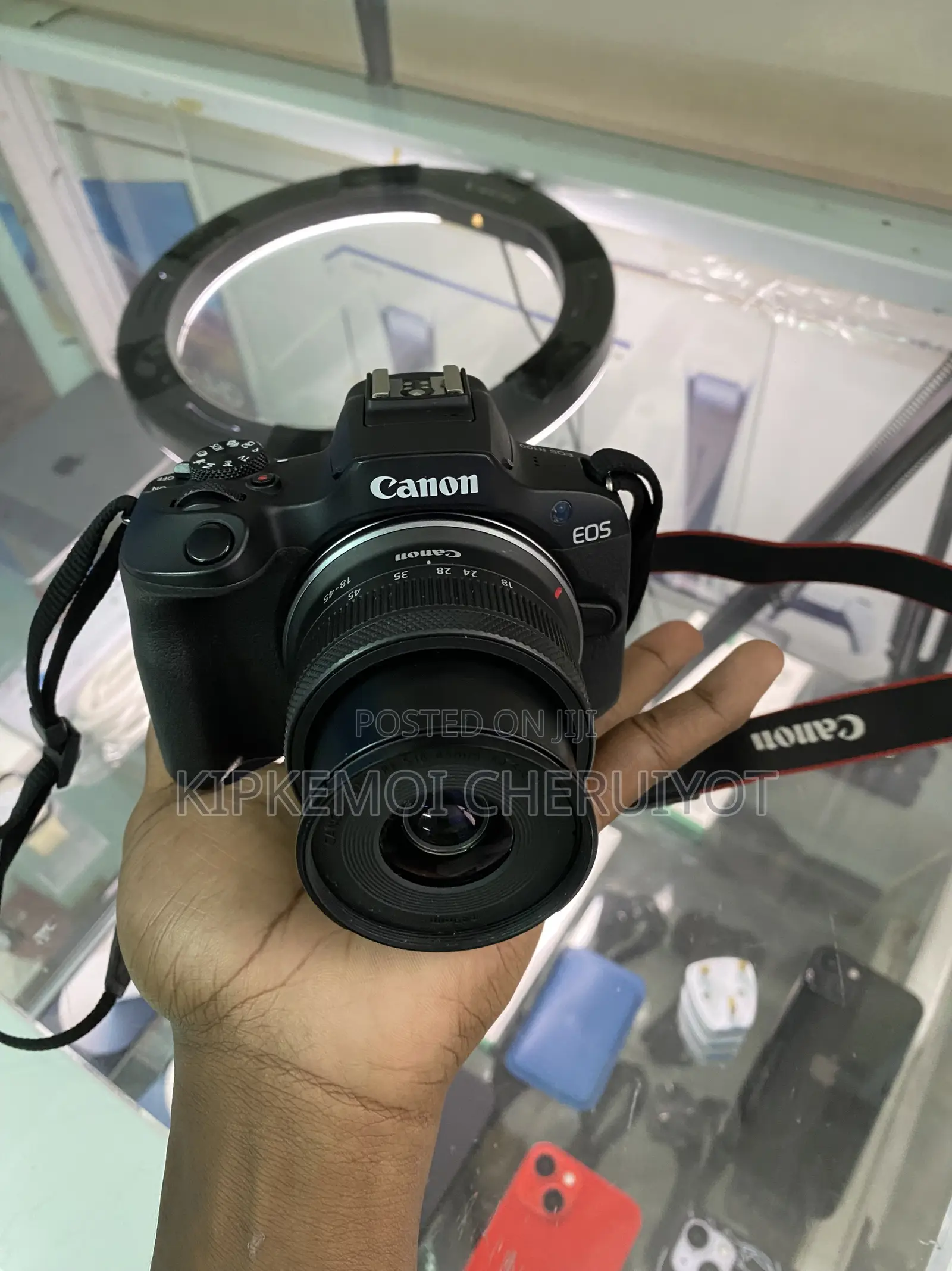 Canon EOS R100 Mirrorless Camera With 18-45mm Lens