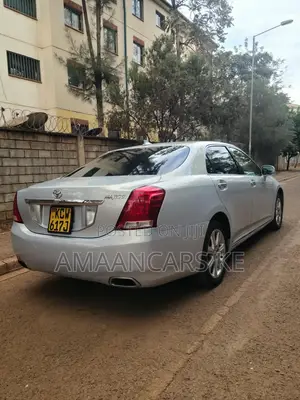 Toyota Crown Majesta 4.6 RWD 2012 Silver