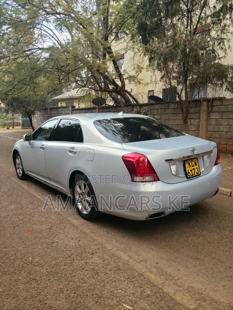 Toyota Crown Majesta 4.6 RWD 2012 Silver