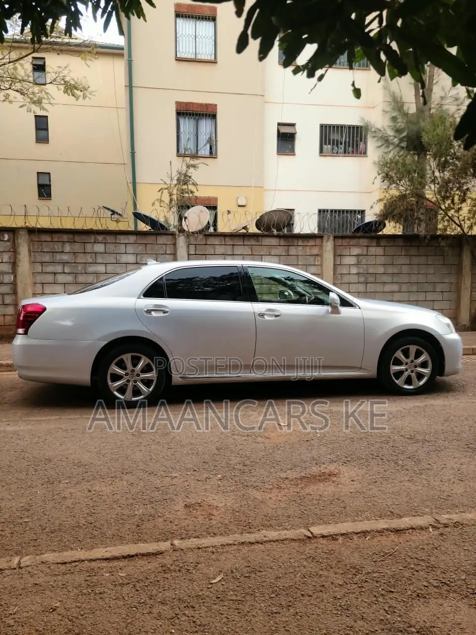 Toyota Crown Majesta 4.6 RWD 2012 Silver
