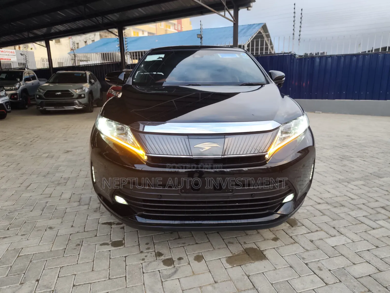 Toyota Harrier 2.0 2019 Black